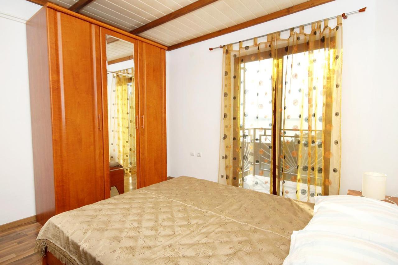 Apartment Klenovica 5580B Eksteriør bilde