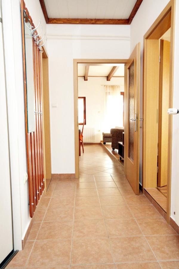 Apartment Klenovica 5580B Eksteriør bilde